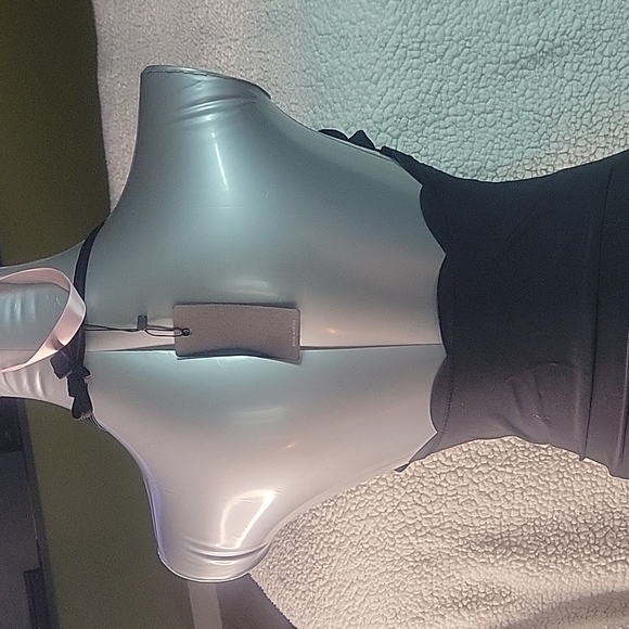 Swimsuit - Picture 5 of 5